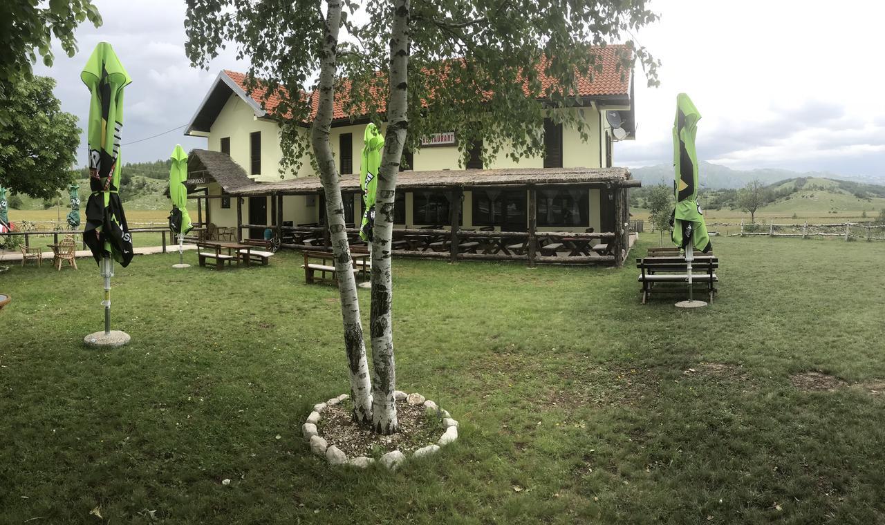 Motel Zaborje ปลูชิเน ภายนอก รูปภาพ