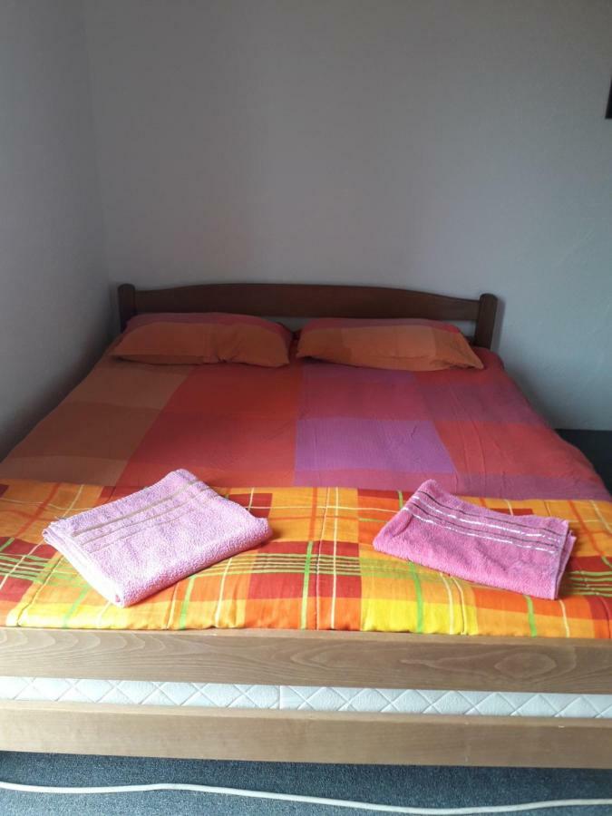 Motel Zaborje ปลูชิเน ภายนอก รูปภาพ