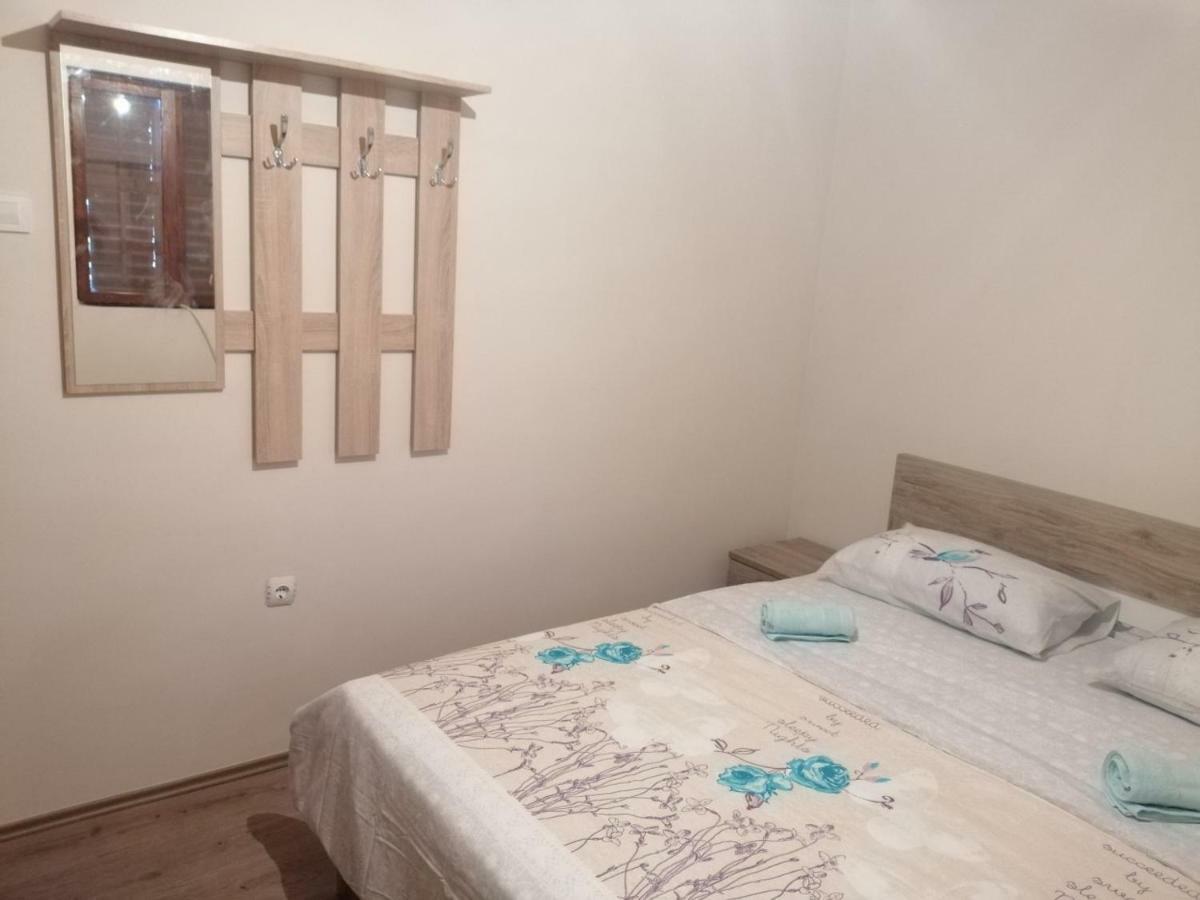 Motel Zaborje ปลูชิเน ภายนอก รูปภาพ