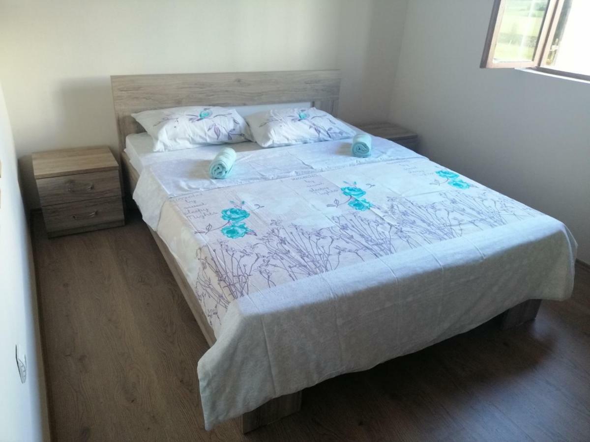 Motel Zaborje ปลูชิเน ภายนอก รูปภาพ