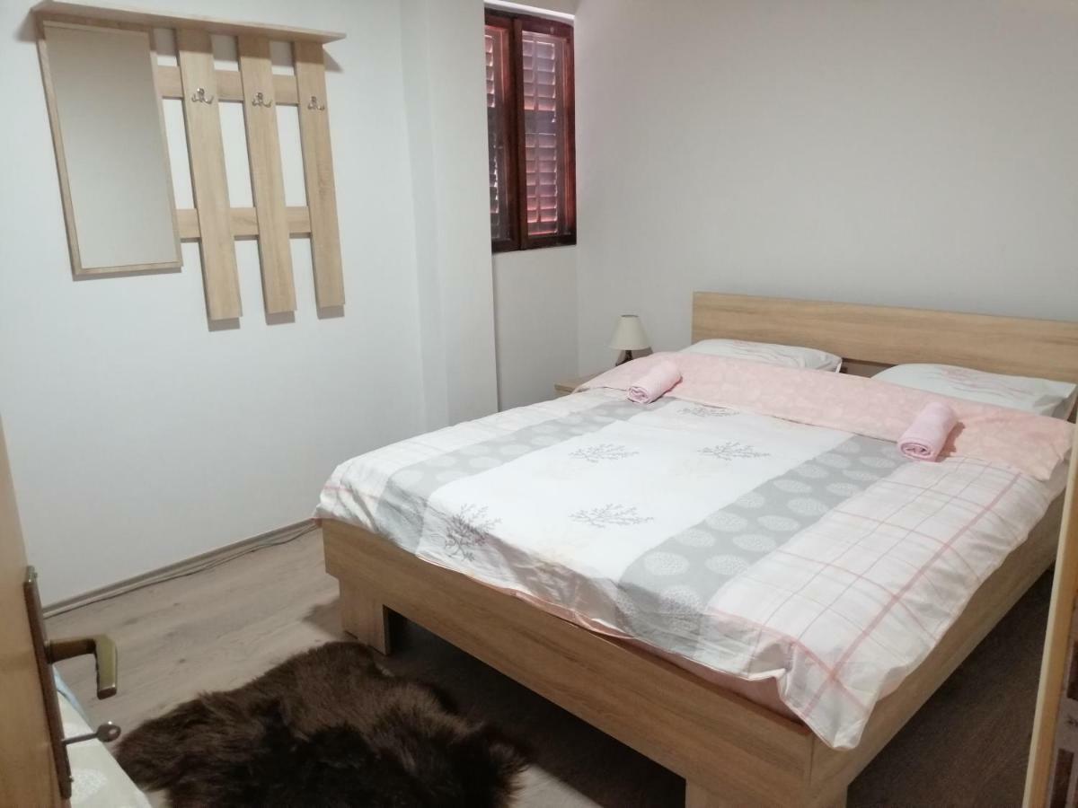 Motel Zaborje ปลูชิเน ภายนอก รูปภาพ